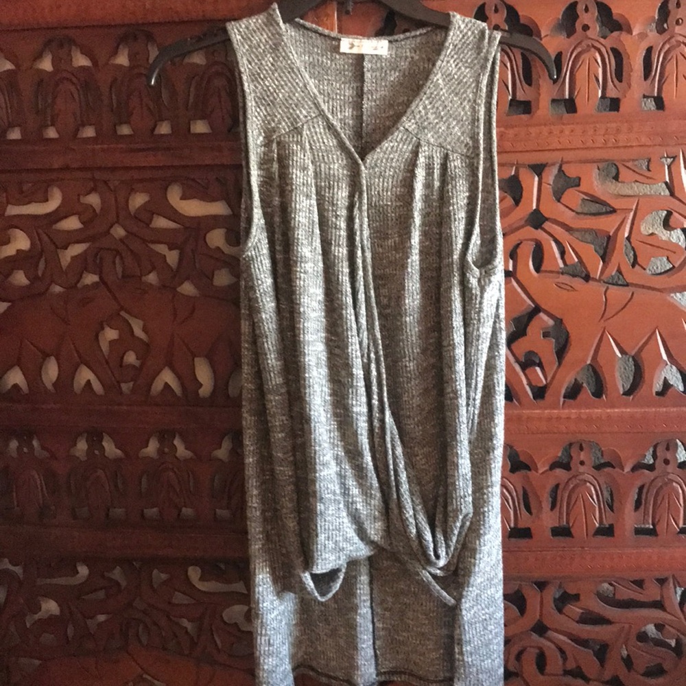 Hold- not for sale -Grey flowy tank top
